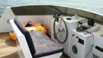 Yacht BLUE LADY -  Flybridge Helm
